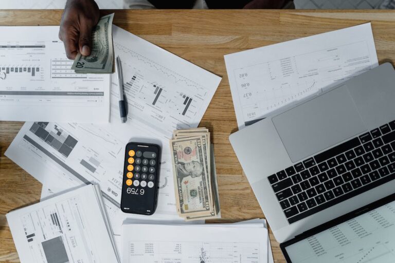 Payroll Options for Small Businesses can be tough -- but they don't have to be.